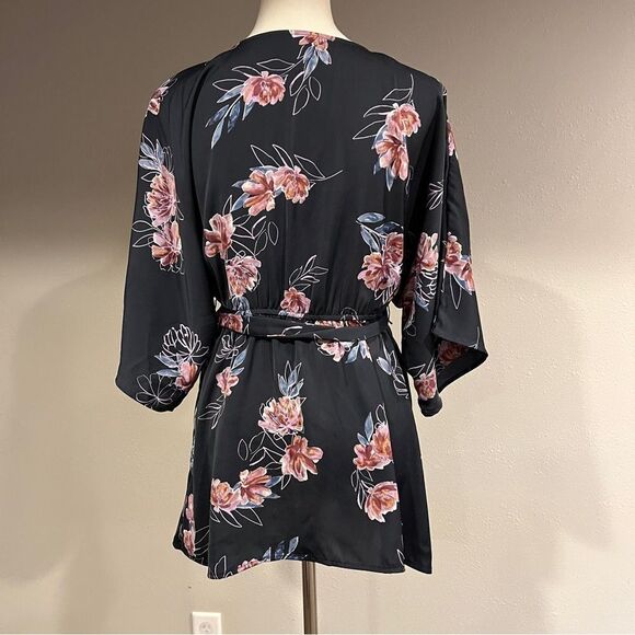 Jessica Simpson fake wrap short sleeve blouse top with belt size medium - Picture 7 of 14